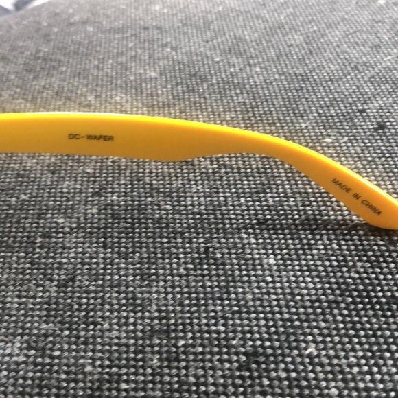 Plastic frame sunglasses. (New)Dazed and Confused - Picture 6 of 7